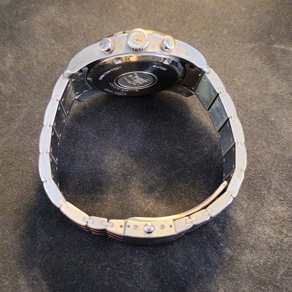 Vintage Men's Burberry Stainless Watch, BU7303, EKD insignia, authentic, used - Picture 6 of 16